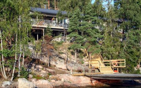 Äijälän Rusti - Paradise Island Äijälän Rusti - Paradise Island