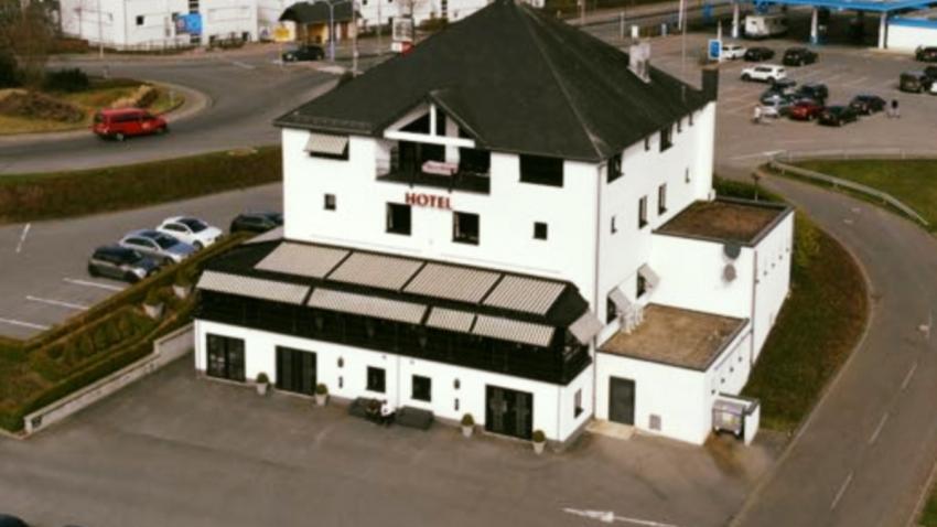 Hôtel Pommerloch Sàrl Hôtel Pommerloch Sàrl